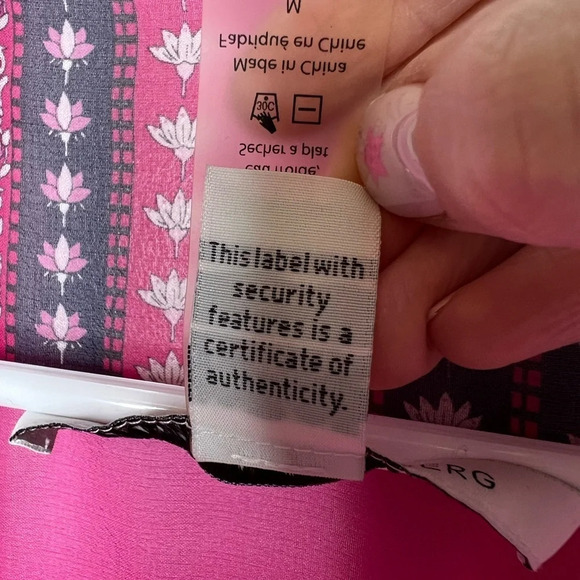 Diane Von Furstenburg - 100% Silk Vest Shawl size Medium- Pink, Black - Picture 8 of 8